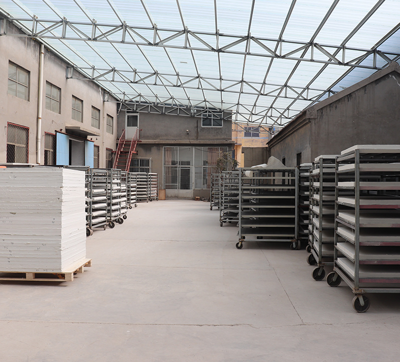 西廠區(qū)車間一角